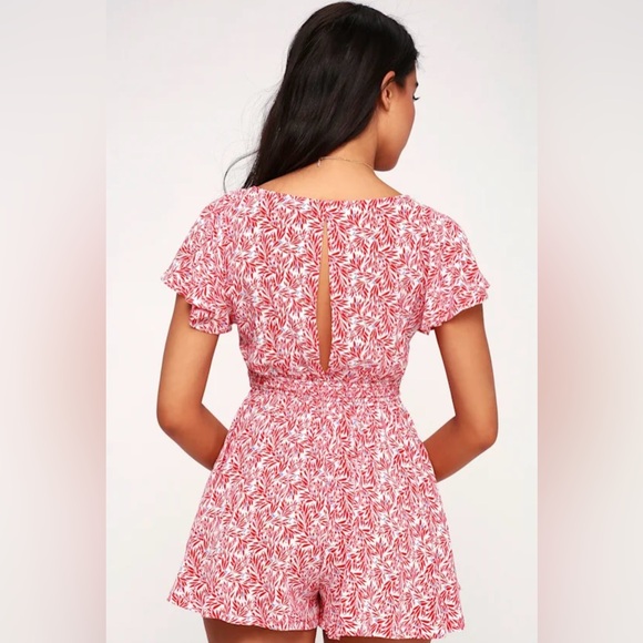 Lulu’s Red and White Floral Romper - Picture 2 of 3